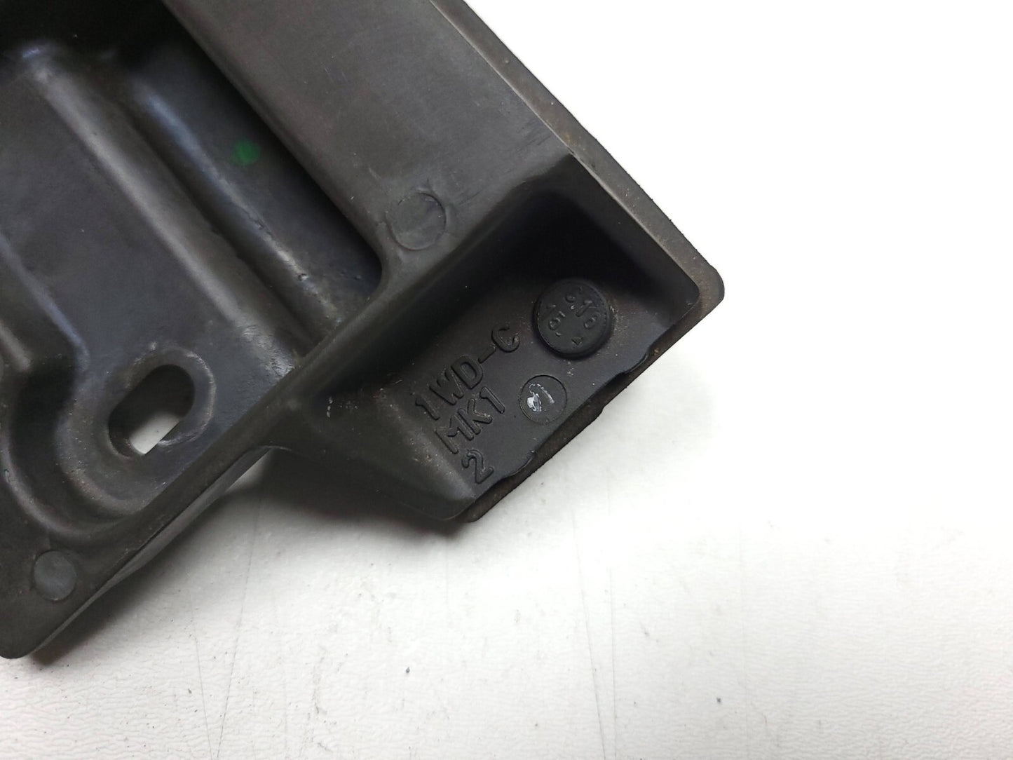 2015 - 2024 Yamaha Yzf-r3 Yzfr3 Voltage Regulator Mount Bracket Heat Sink OEM