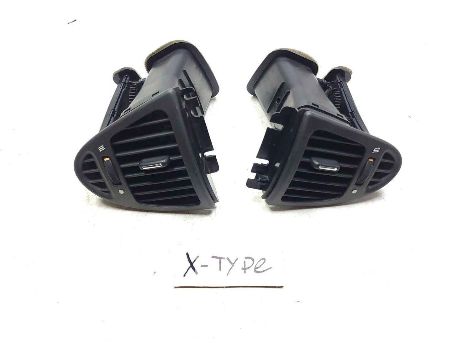 02 - 08 Jaguar X-type Dash Air Vent Pair OEM 86k