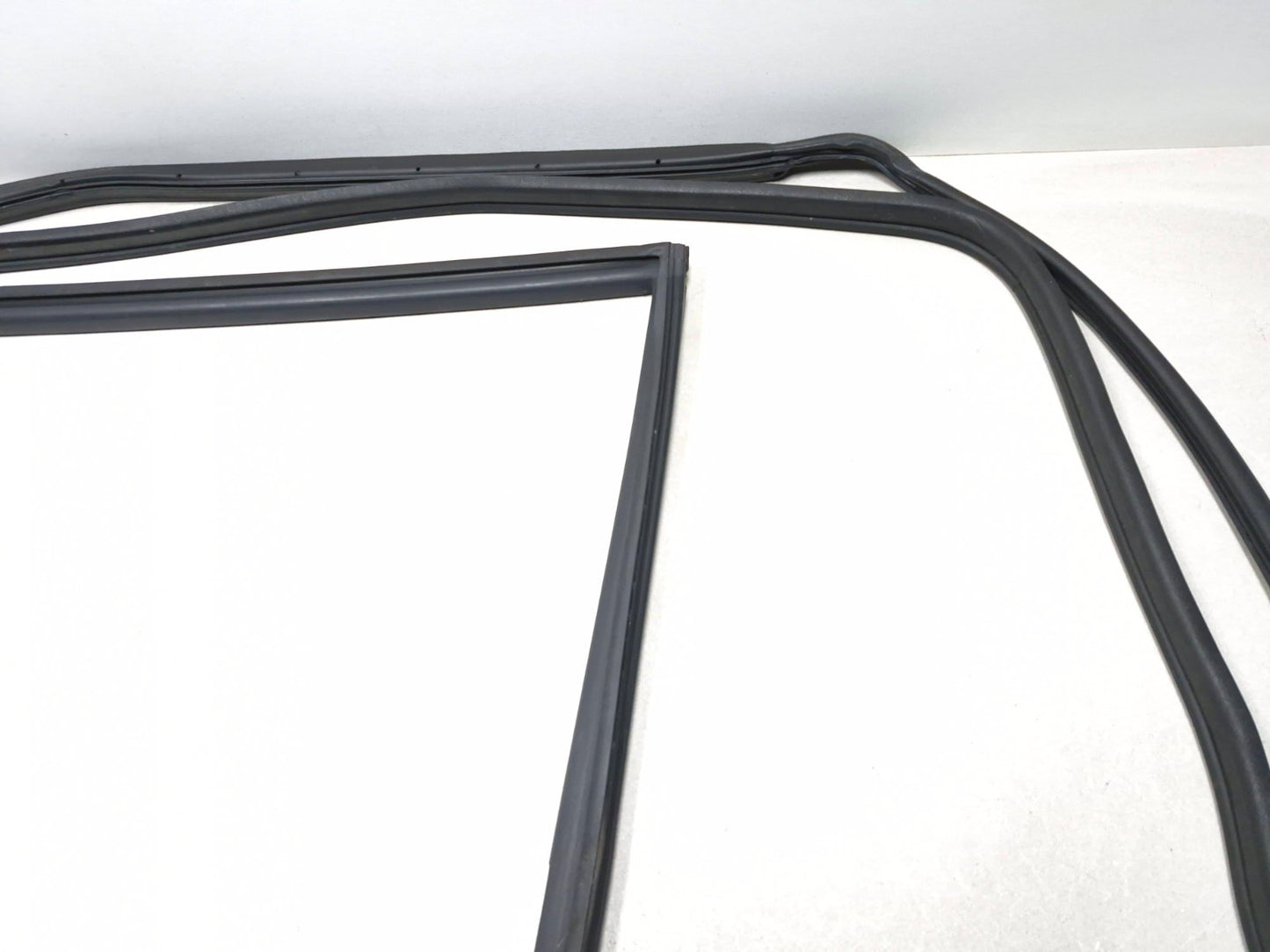 2007 Saab 9-5 Aero Rear Driver Door Weatherstrip Seal Kit OEM