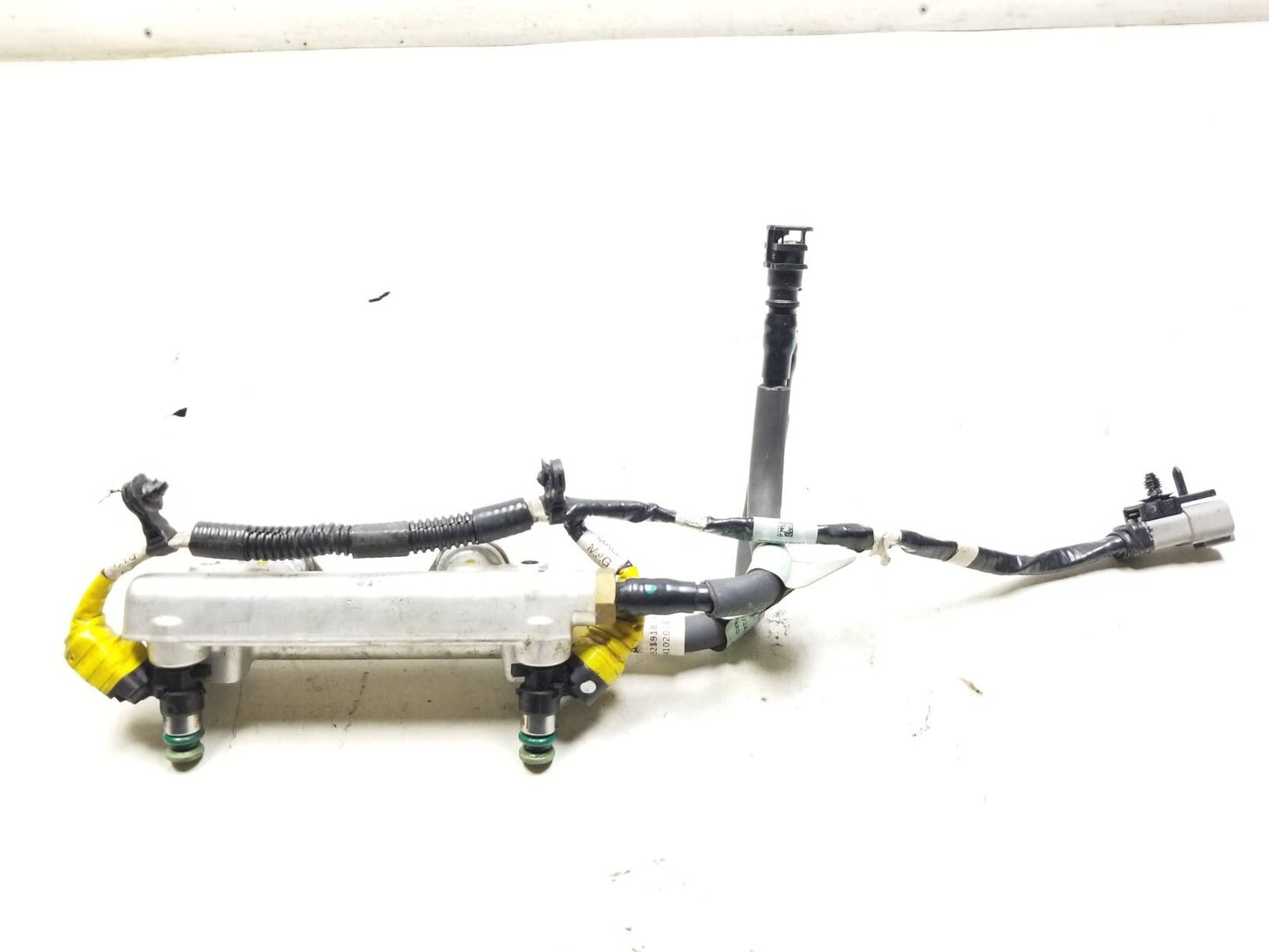 2019 Polaris 850 Indy Xc 129 Fuel Rail Assembly 2522184 Oem✅