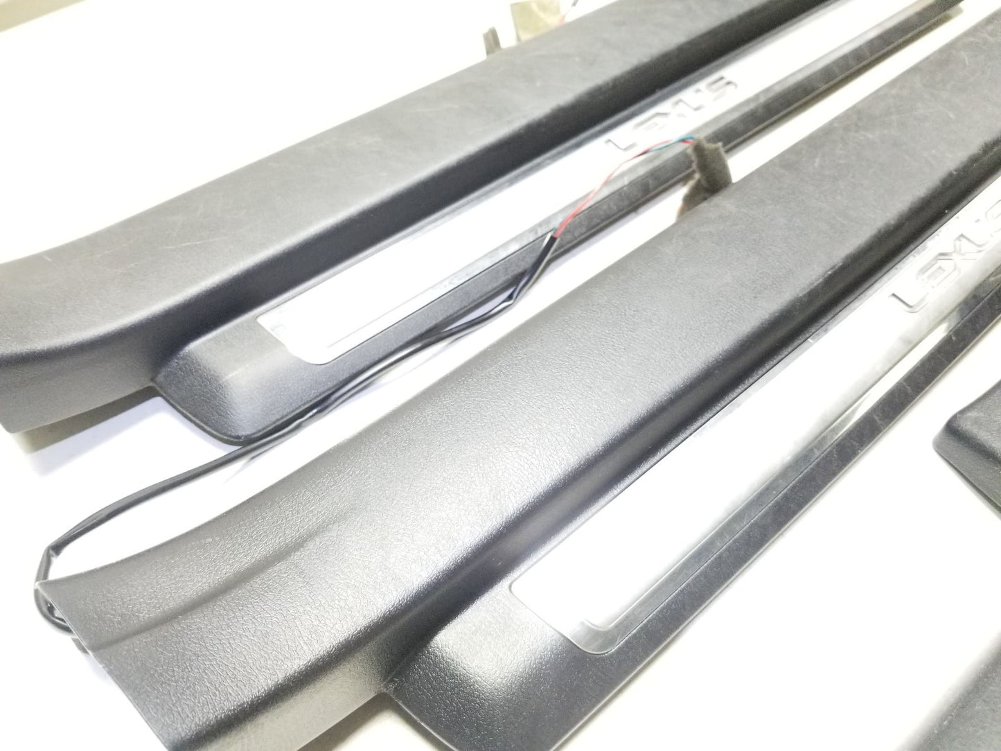 11-17 Lexus CT200h Illuminated Door Sill 4pcs Oem✅