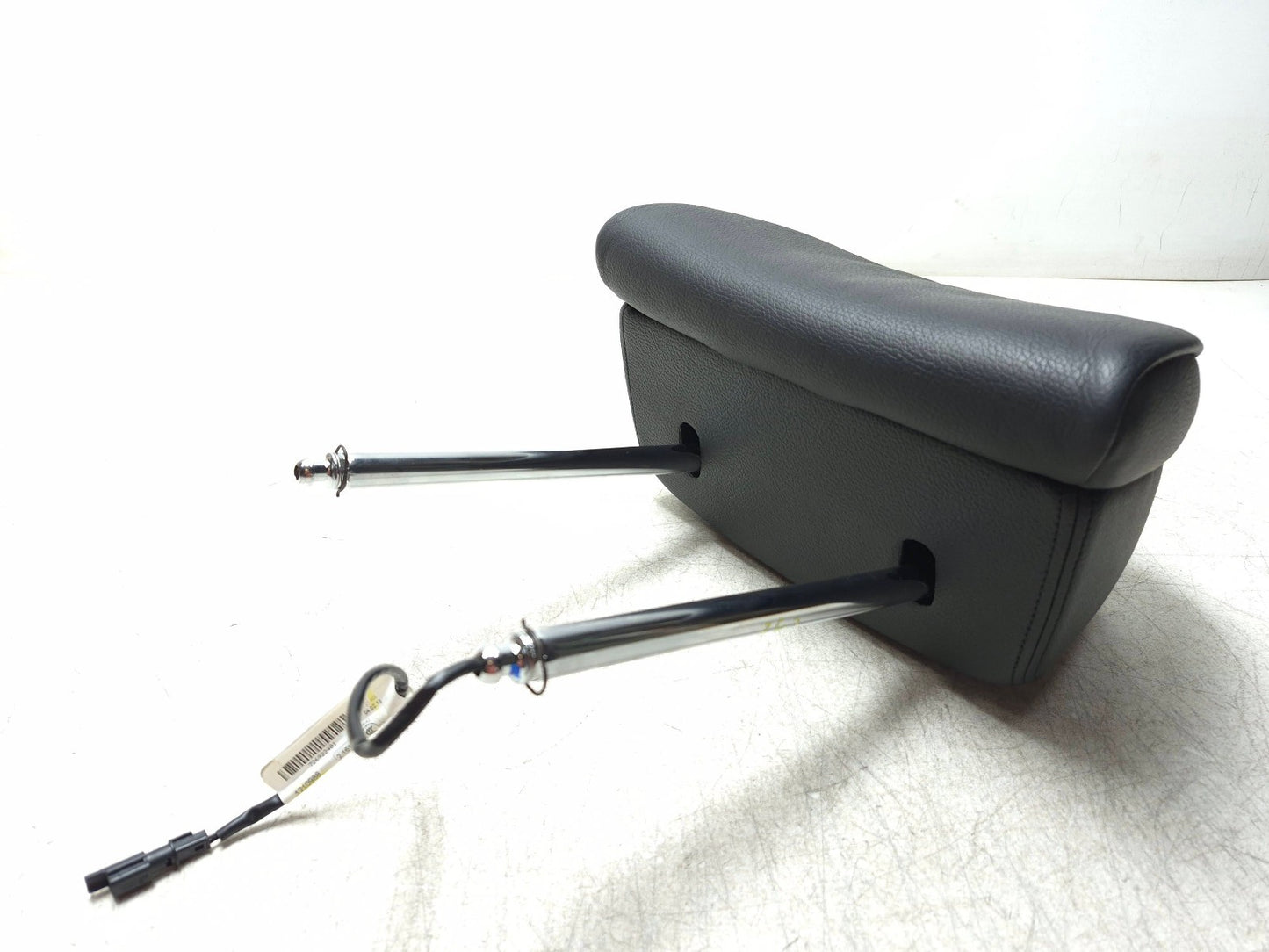 2008 BMW X6 Front Left Headrest Black Leather Nevada OEM