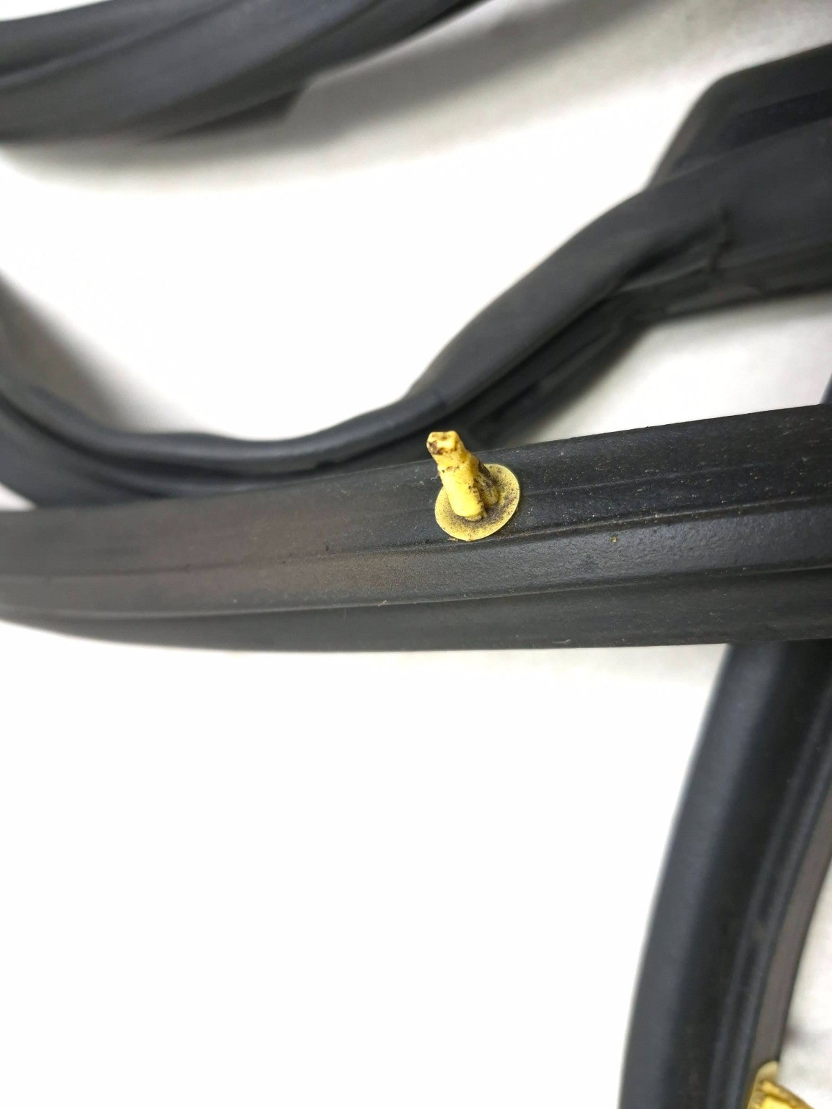 2018 Nissan Altima Rear Door Weatherstrip Seal Passenger Side Right 5pcs OEM