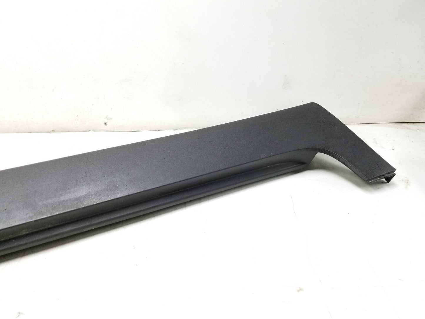 2011 - 2013 Kia Sportage Rocker Panel Skirt Molding Driver Side Left  OEM