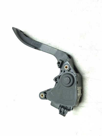 2015 Nissan Juke Accelerator Pedal OEM