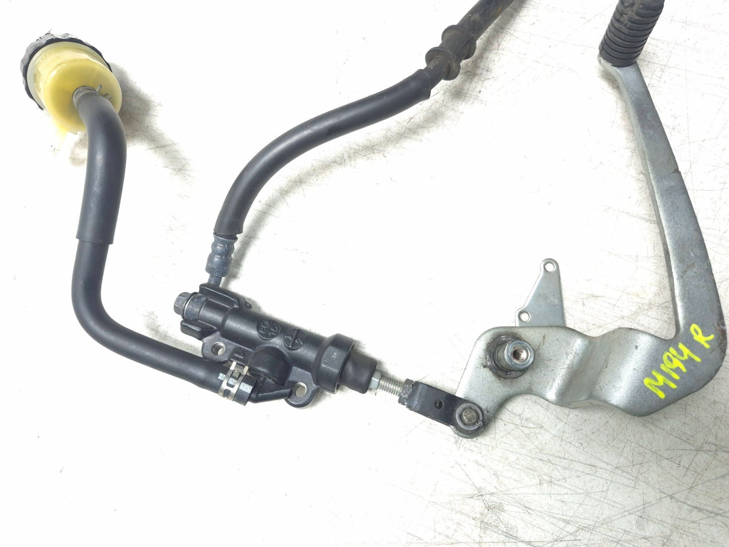 2009 Yamaha Fz6r Rear Brake Master Cylinder Brembo & Brake Pedal OEM