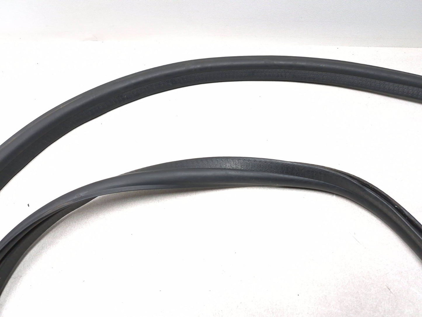 2013 Ford Transit Connect Back Door Weatherstrip Seal OEM