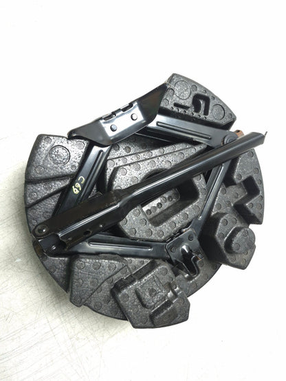2013 Ford Focus St Spare Tire Lift Jack Tool With Foam Compartment OEM