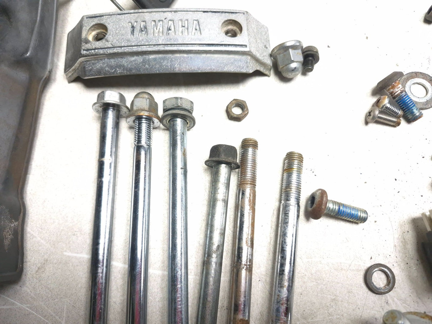 1993 Yamaha Virago Xv750 Misc Bolt & Hardware Bracket OEM