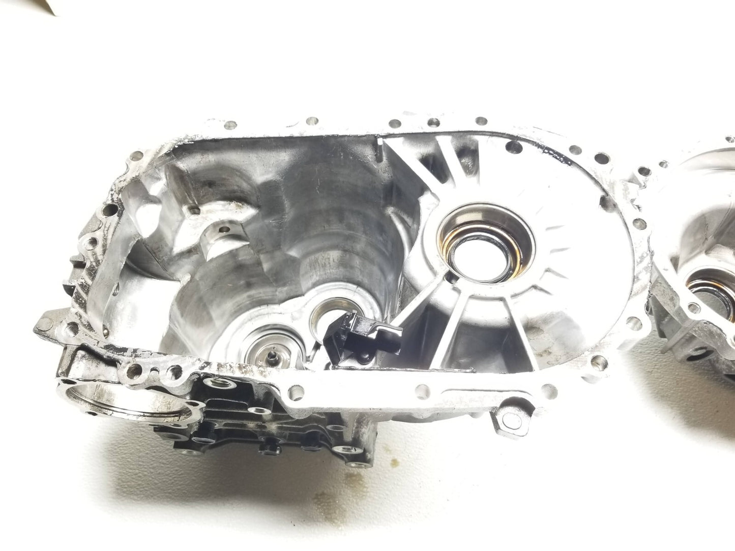 2016 Hyundai Veloster Manual Transmission Case **m6cf3-1** OEM