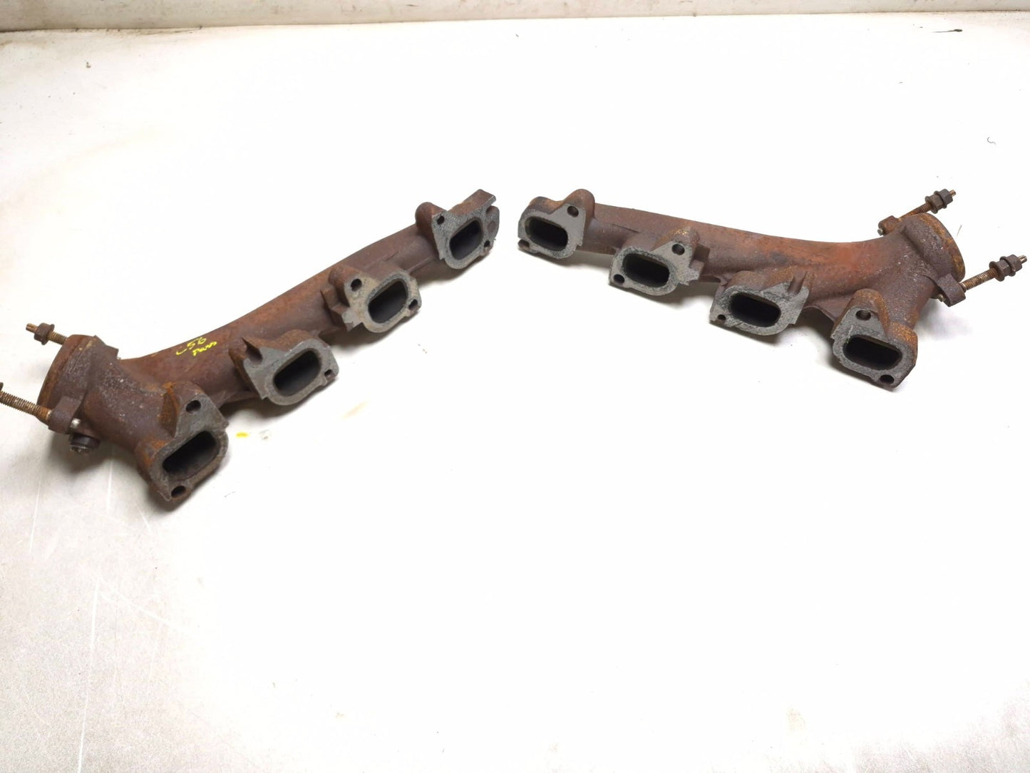2020 Dodge Challenger 5.7l Exhaust Manifold Left & Right Pair OEM