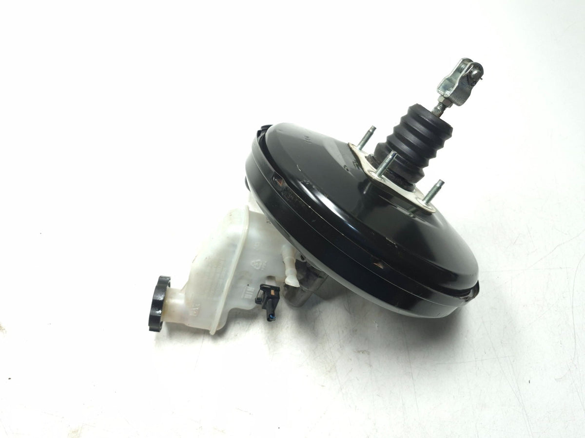 2015 Kia Optima Power Brake Booster & Master Cylinder OEM