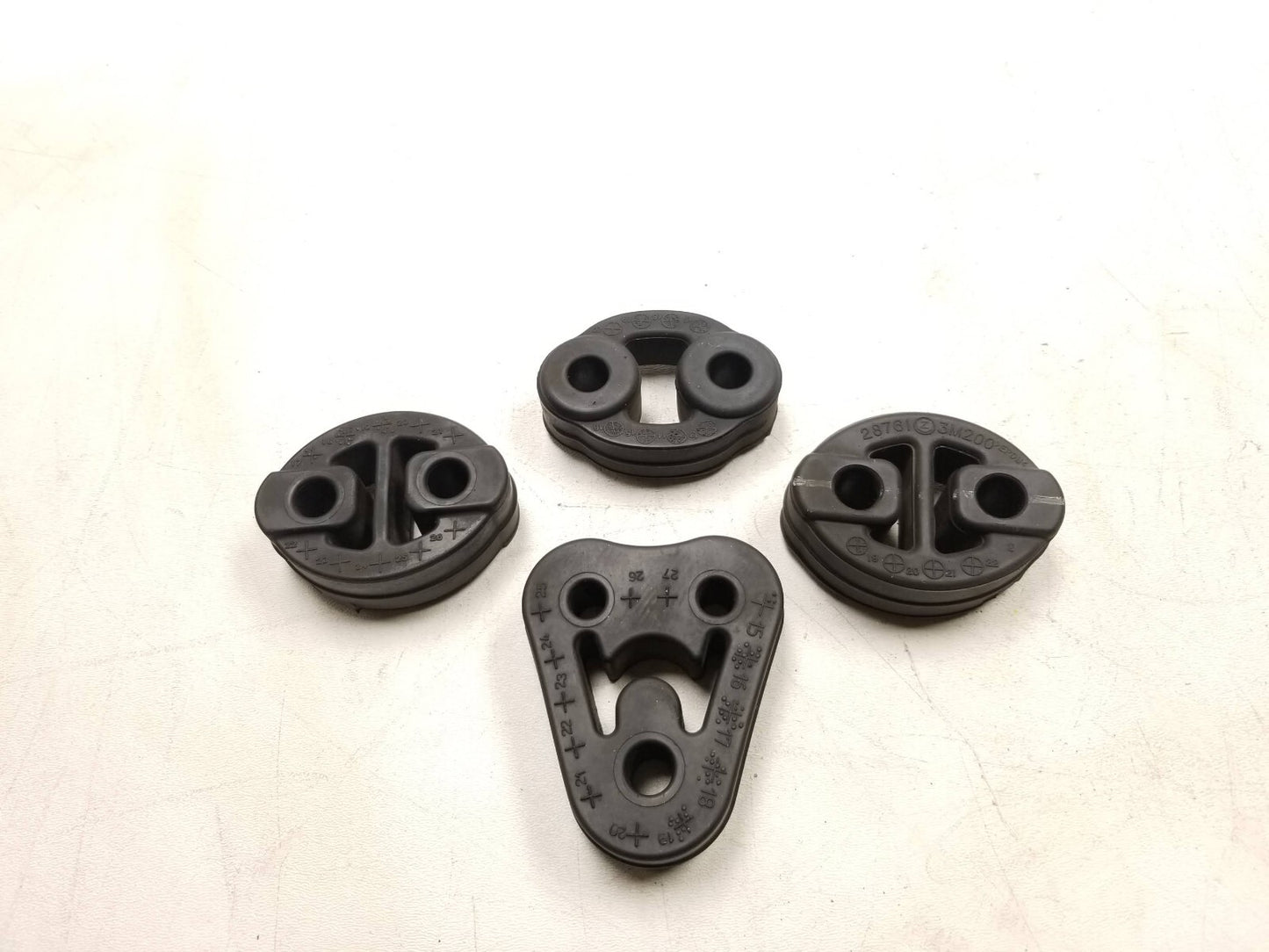 2020 Hyundai Venue Exhaust Pipe Insulator Hanger 4pcs OEM