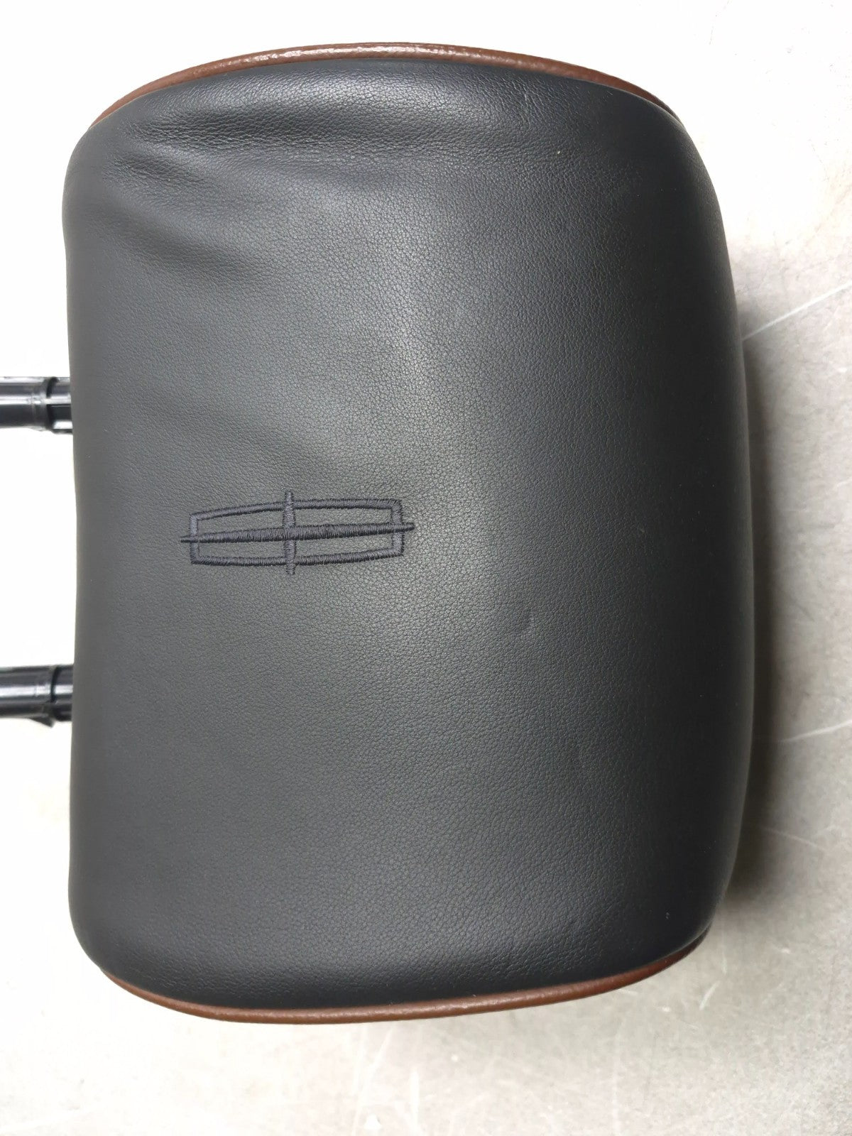 2007 Lincoln Navigator Front Driver Headrest OEM