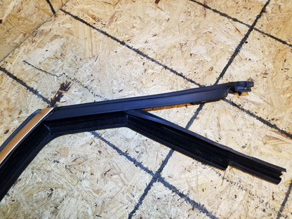 2014 Volkswagen Passat Rear Passenger Door Window Glass Seal Weatherstrip OEM