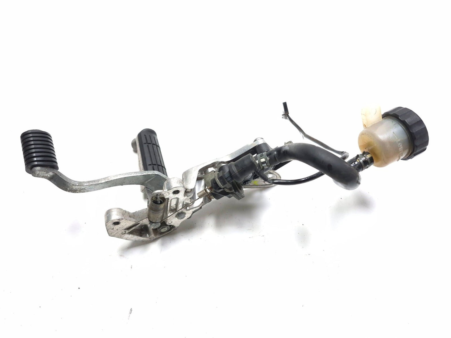 1998 Yamaha Yzf600r Rear Brake Master Cylinder W/brake Pedal & Footrest Assy OEM
