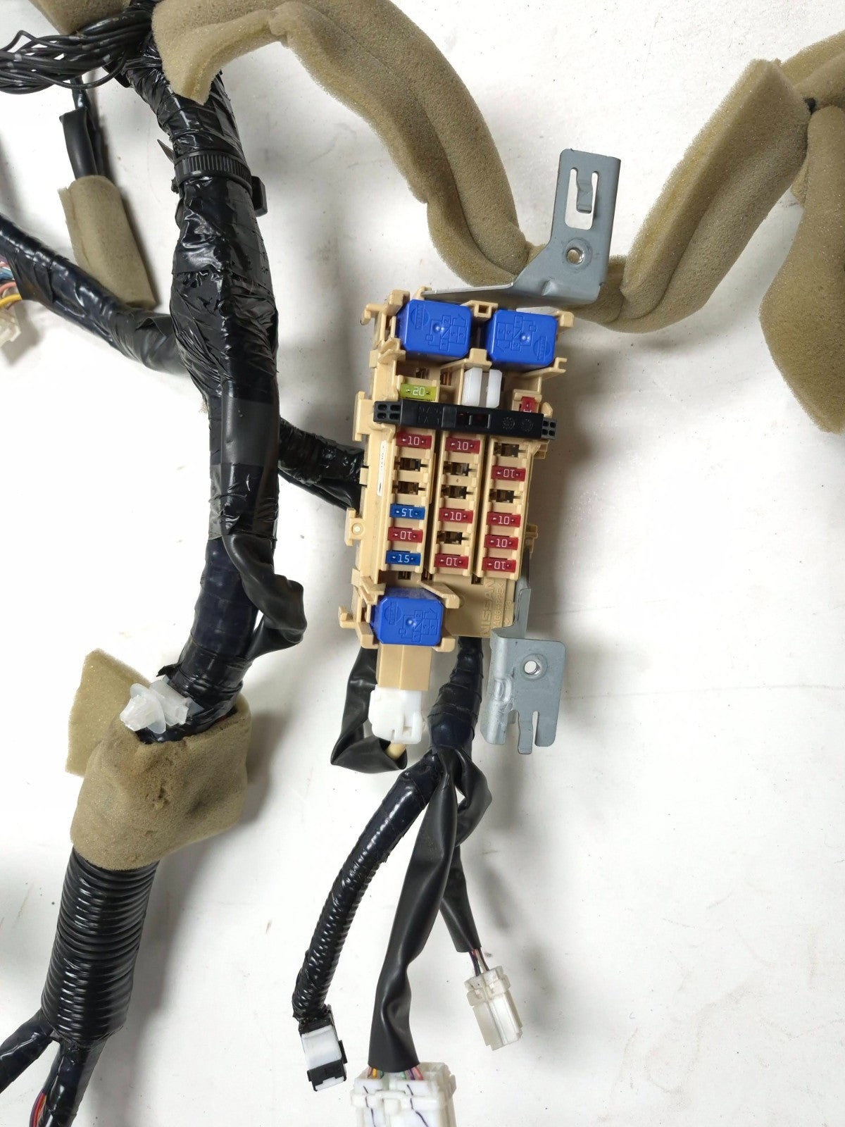 2015 Nissan Juke Dashboard Instrument Panel Wiring Harness OEM