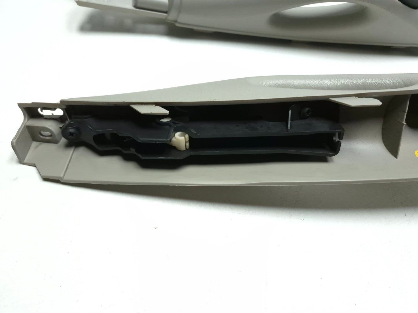 2005 Dodge Grand Caravan Sliding Door Opening Handle Left & Right Pair OEM