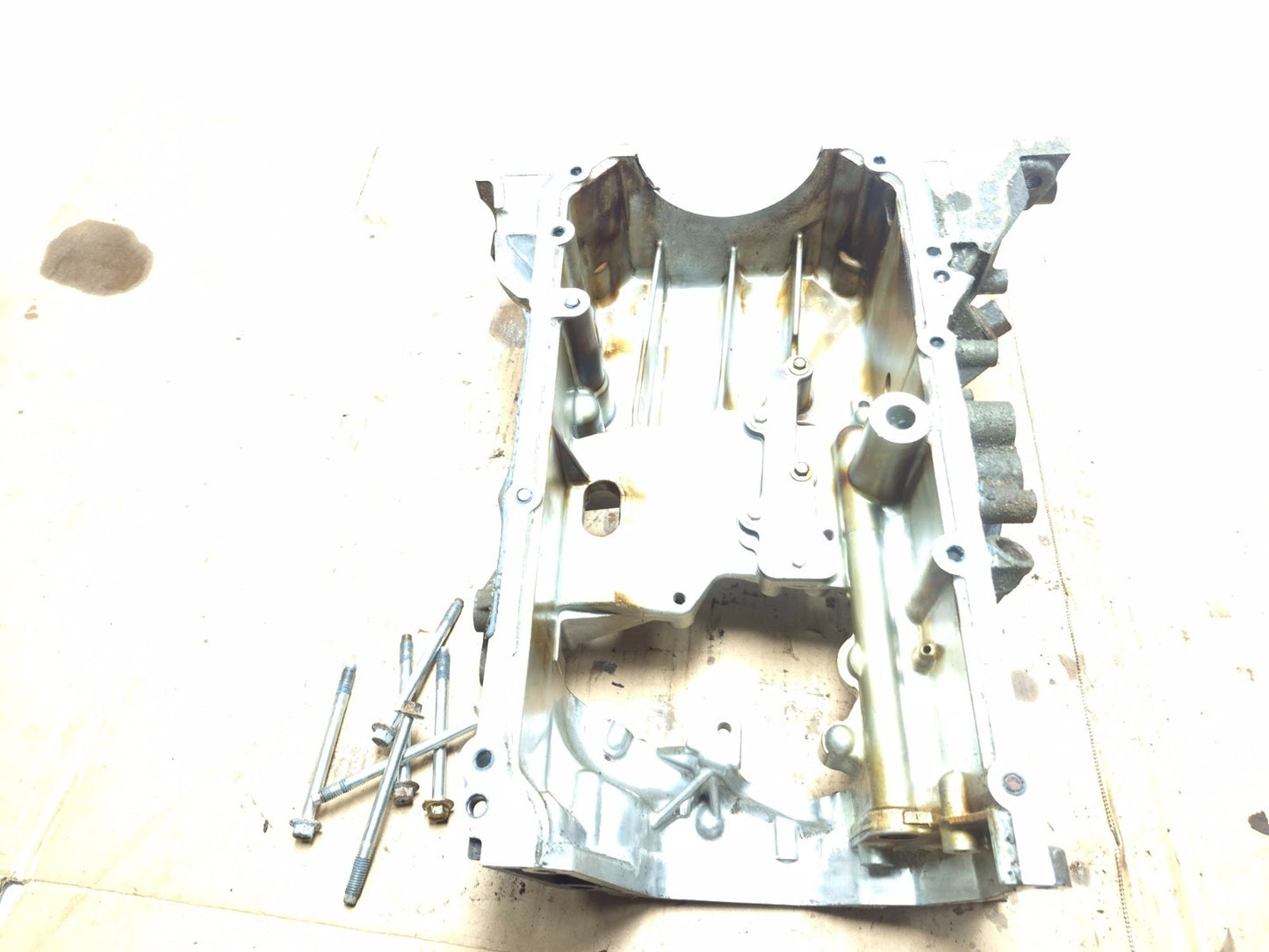 2015 Nissan Juke 1.6l Engine Cylinder Upper Oil Pan OEM