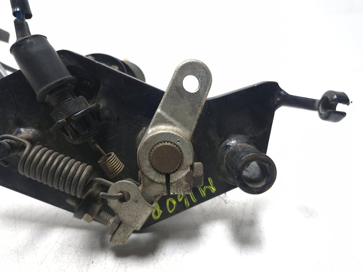 2004 Kawasaki Vulcan 800 Vn800 Front Right Foot Peg & Bracket W/ Brake Pedal OEM