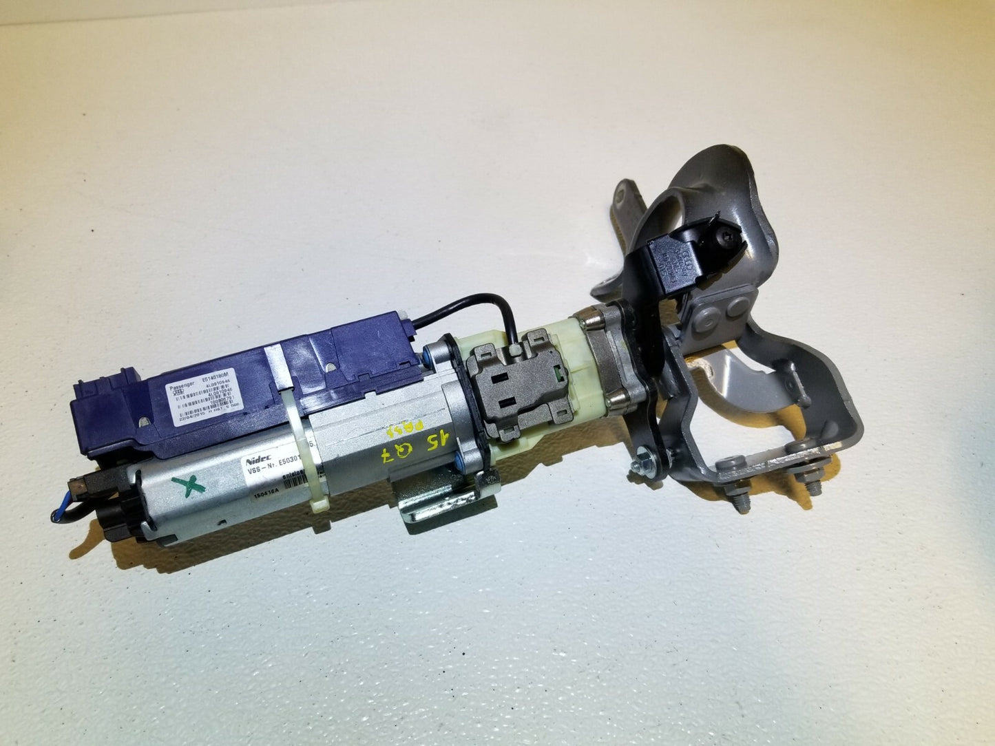 2015 Audi Q7 Rear Trunk Tailgate Hatch Lift Motor Left & Right Pair OEM