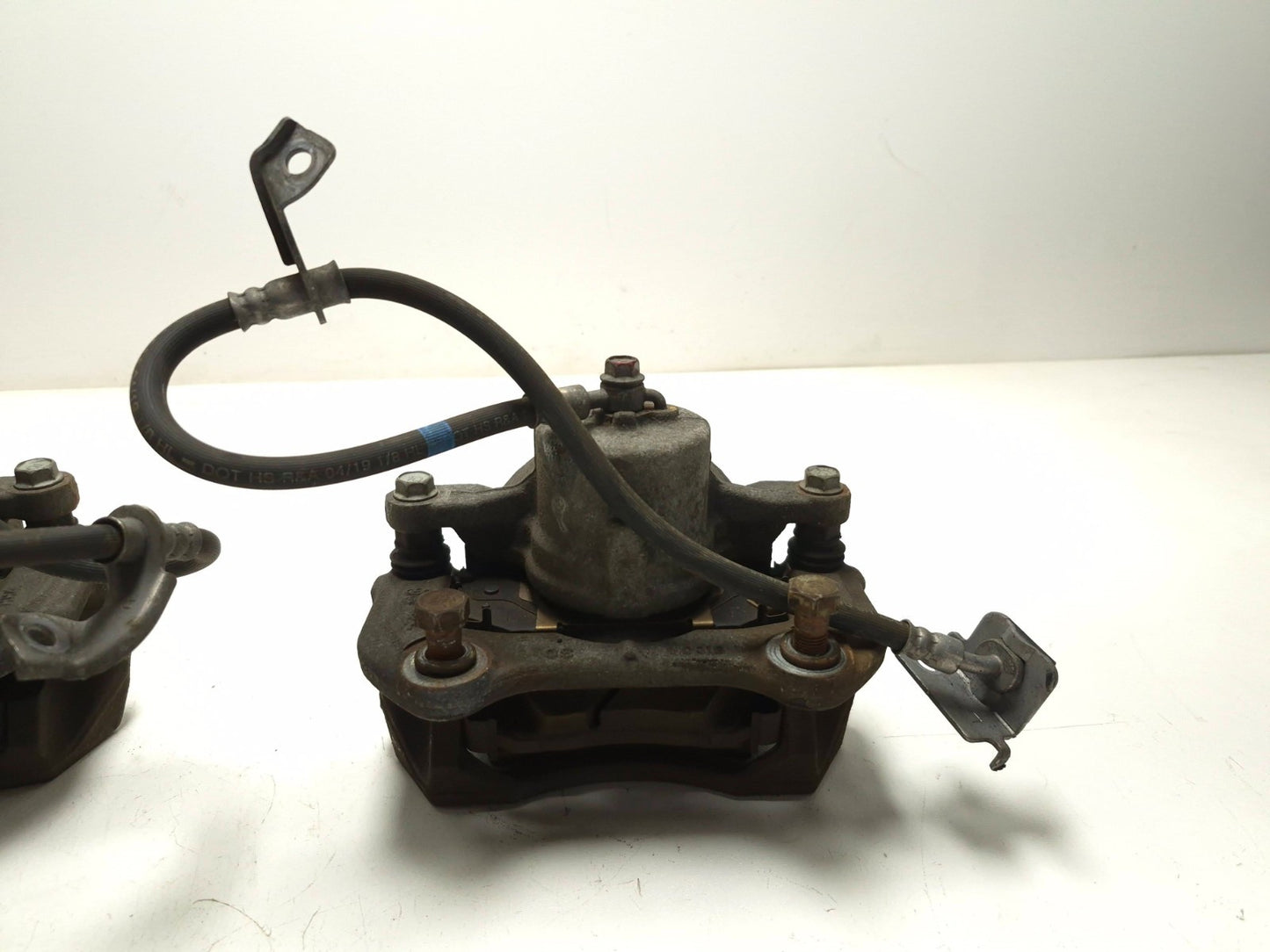 2019 Hyundai Kona Front Brake Caliper Left & Right Pair OEM