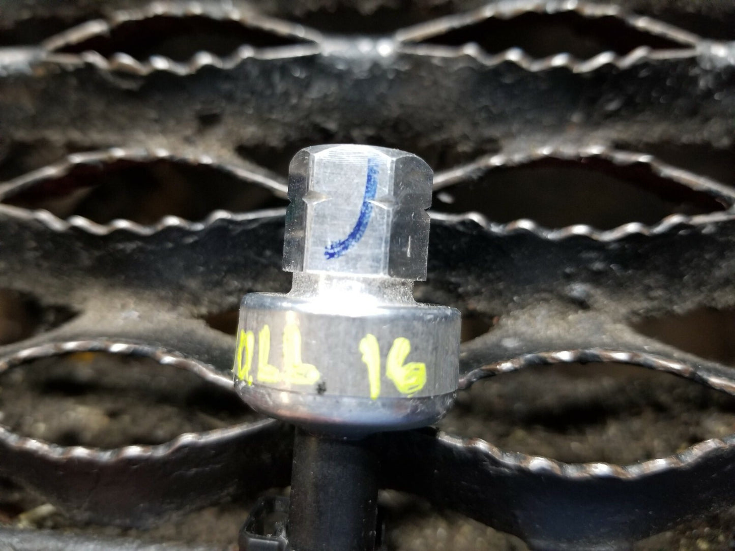 16 17 Dodge Challenger SRT A/c Line High Pressure Switch Sensor OEM
