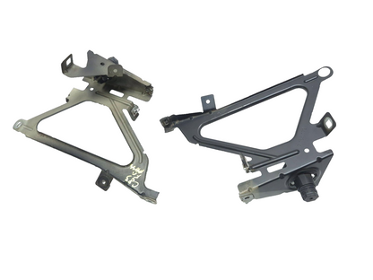 2011 BMW 750li Front Fender Mount Bracket Support Left & Right OEM