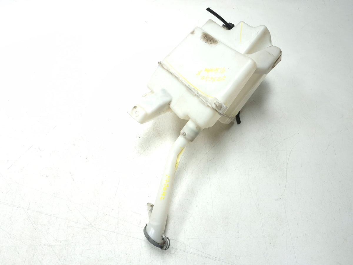 2015 Nissan Sentra Windshield Washer Fluid Reservoir 28910-3sg0a OEM