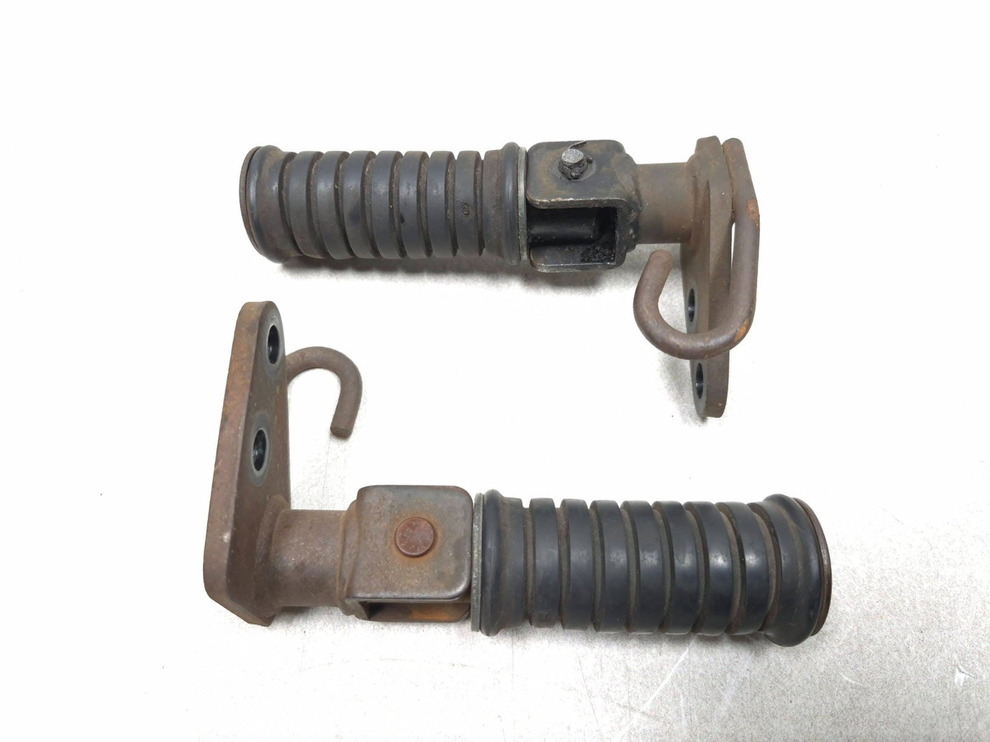 1999 Yamaha V Star Xvs650 Rear Foot Peg Left & Right OEM