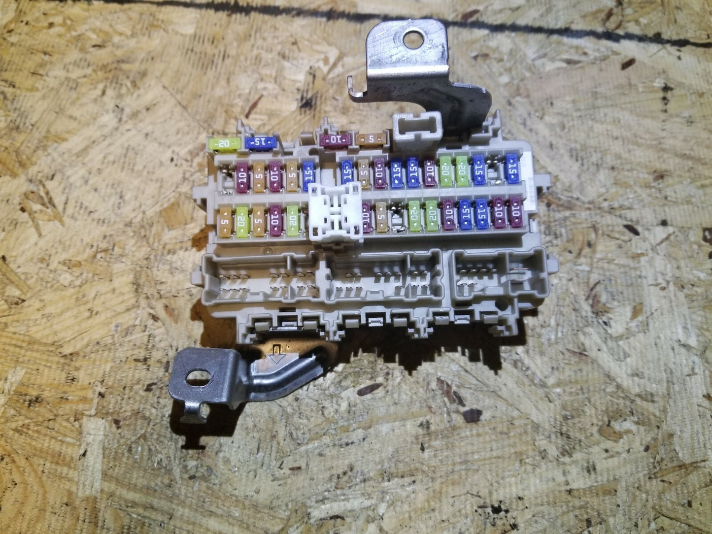 13 14 15 Nissan Altima 2.5l Fuse Box OEM