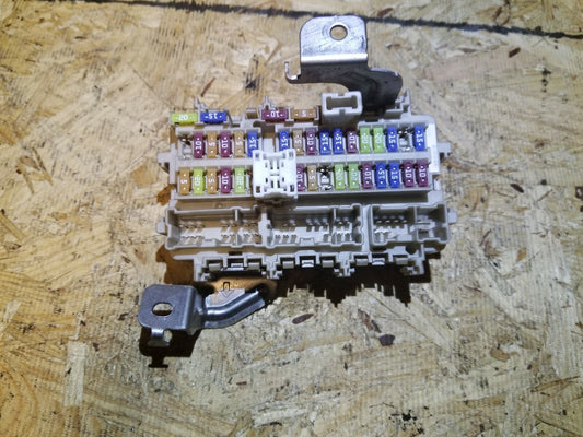 13 14 15 Nissan Altima 2.5l Fuse Box OEM