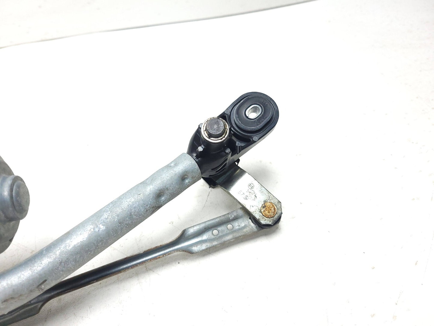 2018 Alfa Romeo Stelvio Windshield Wiper Motor W/ Linkage OEM