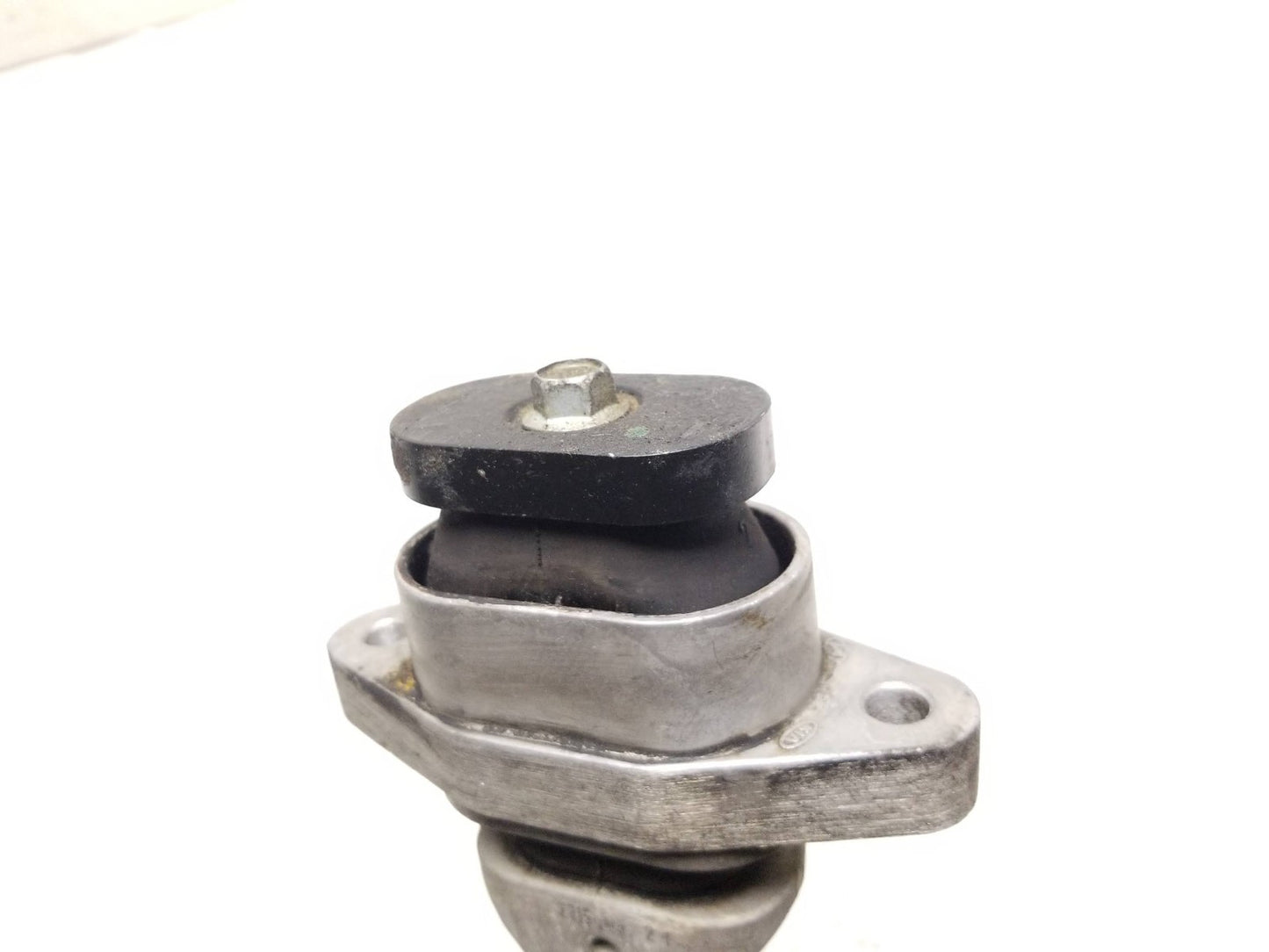 2014 - 2019 Kia Soul Front Engine Motor Mount  Lower OEM