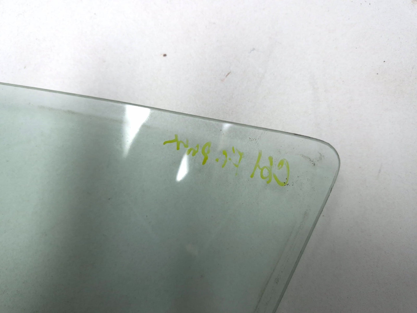 2007 Honda Fit Front Door Window Glass Passenger Side Right  73300-sln-a10 OEM