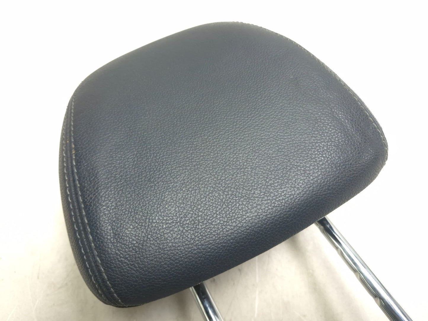 2014 Hyundai Elantra Gt Front Passenger Seat Headrest OEM