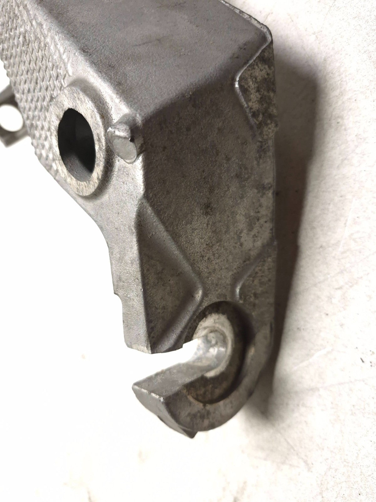 2007 Saab 9-5 Aero Engine Mount Bracket 2pcs OEM