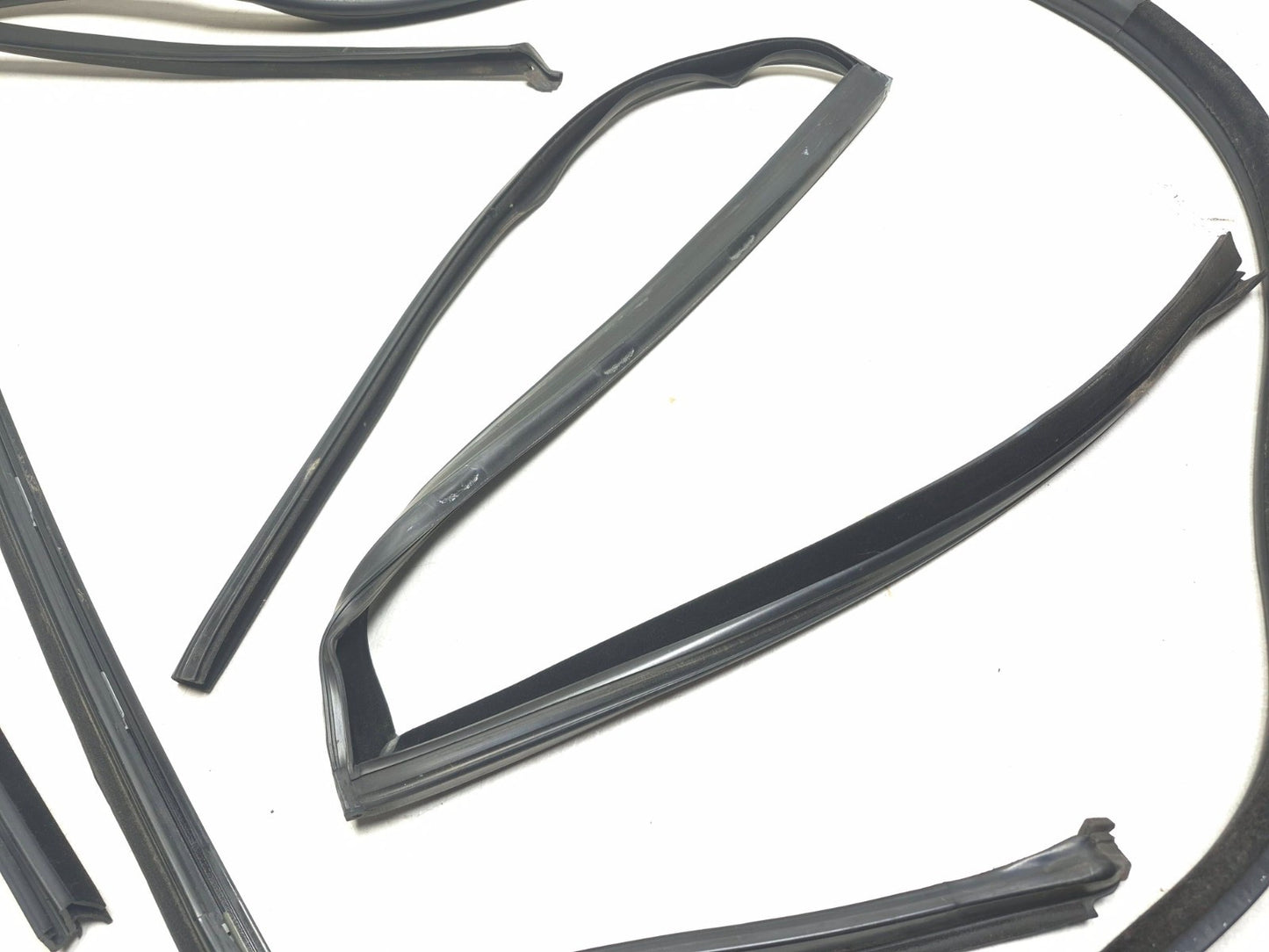 2008 BMW X6 E71 Door Weatherstrip Rear Driver Side Left OEM