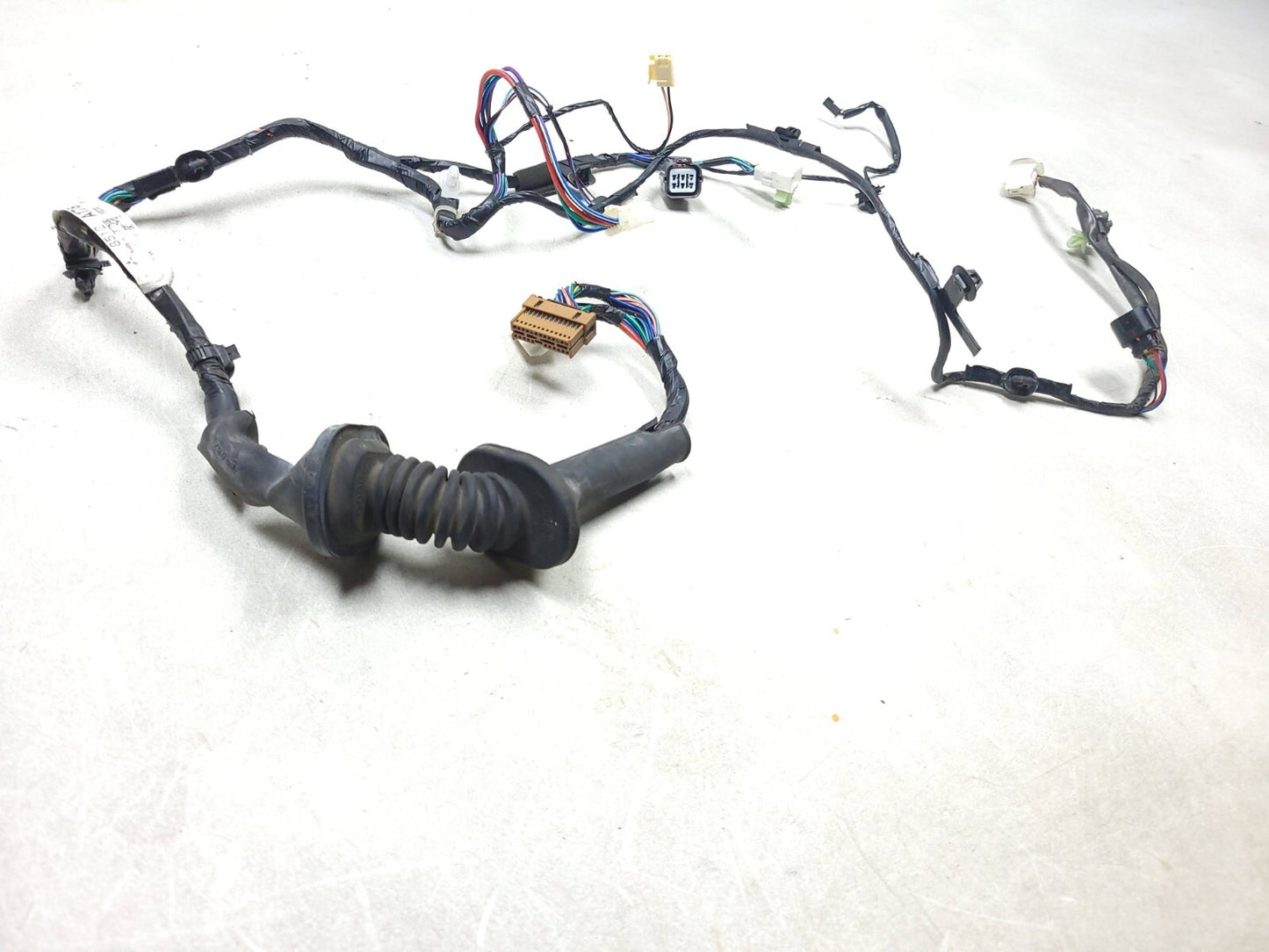 2009 Mitsubishi Outlander Door Wire Harness Front Passenger Side Right OEM