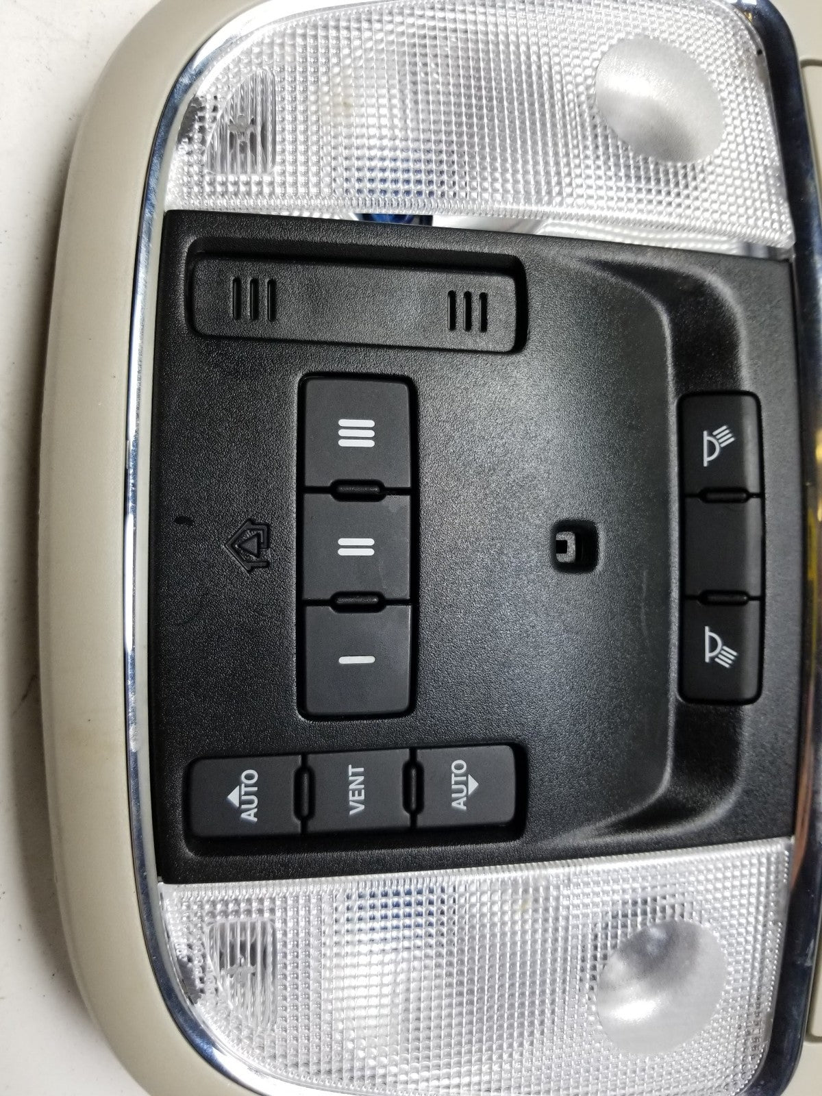 2012 Jeep Grand Cherokee Overhead Console Dome Light OEM