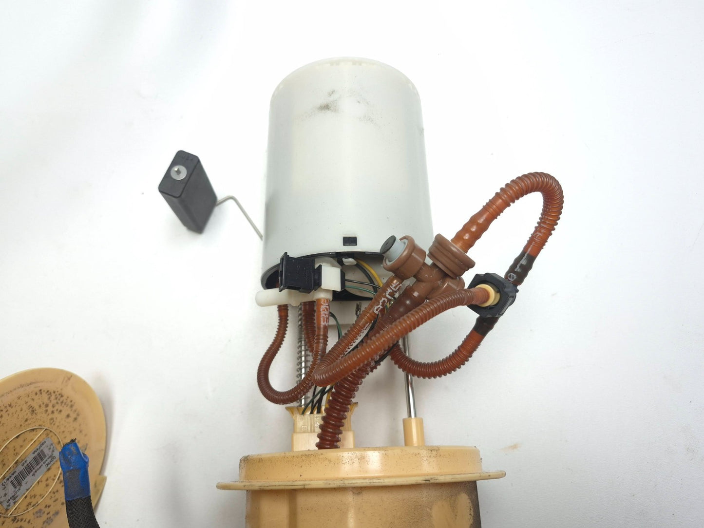 2013 Volvo S60 Fuel Pump W/ Sender OEM