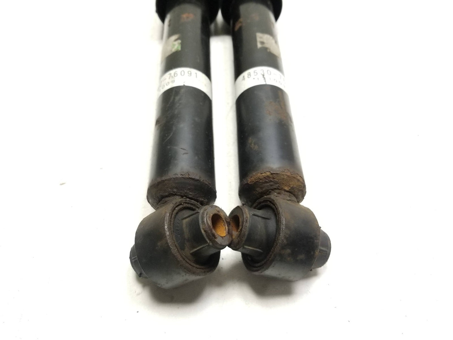 11-17 Lexus CT200h Rear Shock Strut Absorber Pair 48530-76091 Oem✅