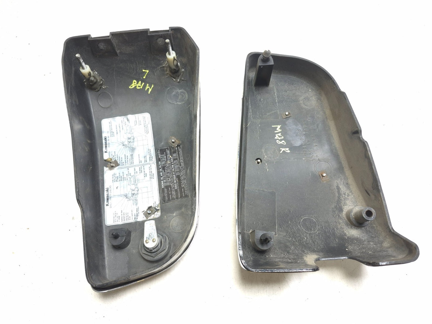 2001 Kawasaki Vulcan 1500 Vn1500 Classic Side Cover Left & Right Pair OEM