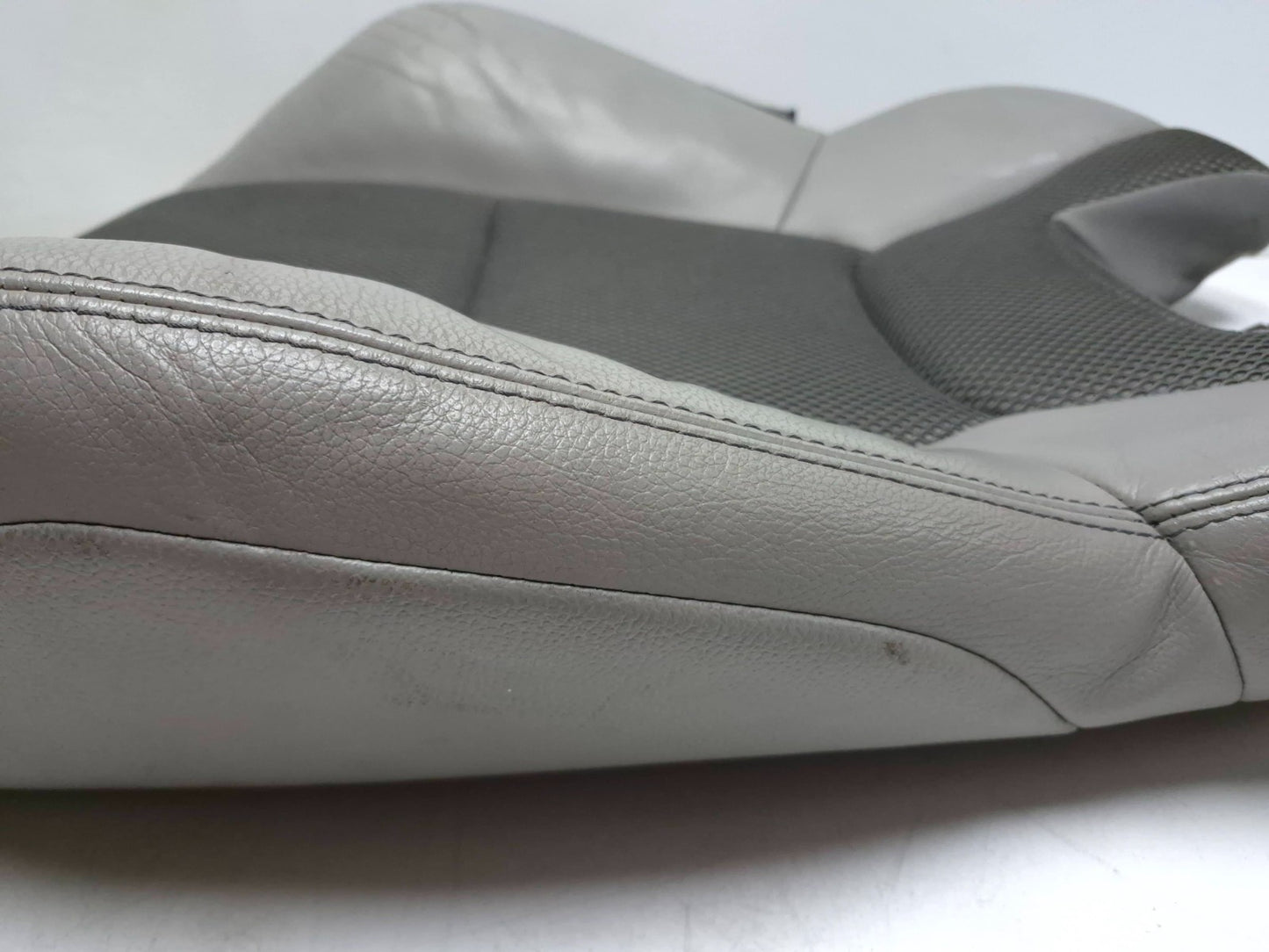 2013 Hyundai Genesis Front Upper Seat Cushion Passenger Side Right OEM