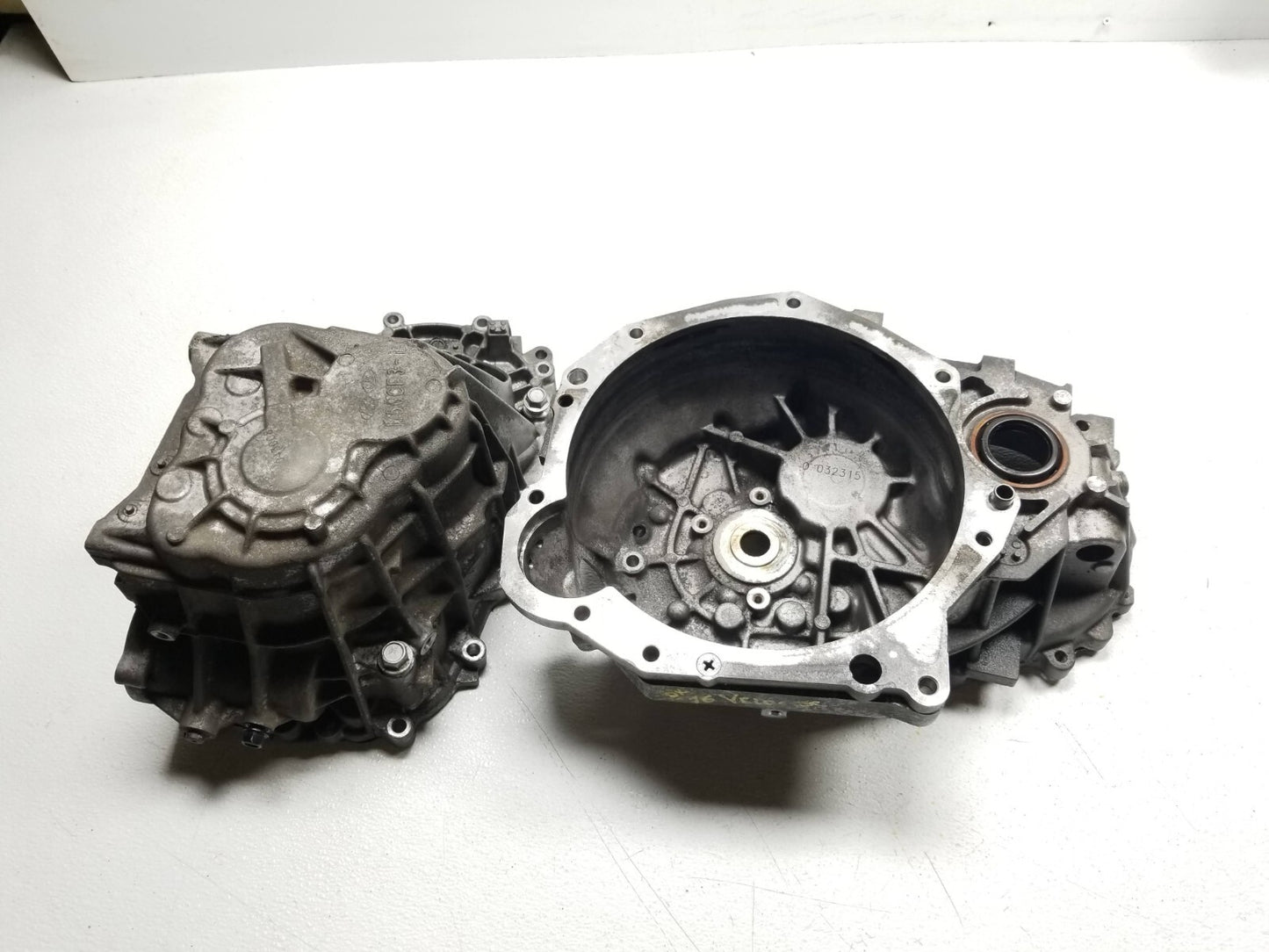 2016 Hyundai Veloster Manual Transmission Case **m6cf3-1** OEM
