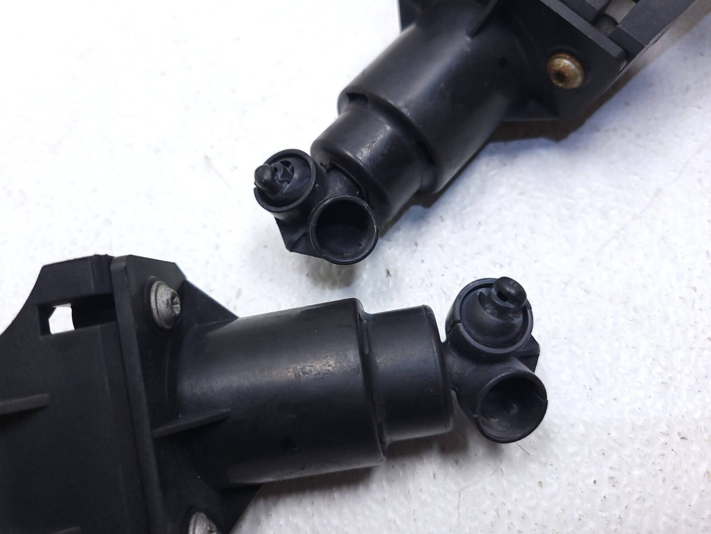 2007 Mercedes Ml500  Headlight Washer Nozzle Spray Pair OEM