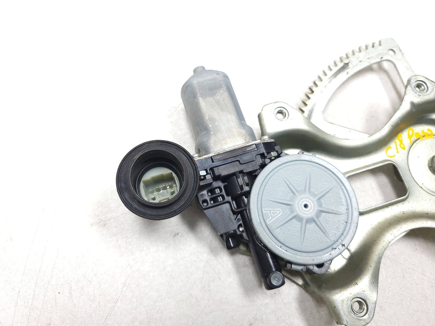 2005 - 2010 Scion Tc Window Regulator Motor Front Passenger Side Right OEM