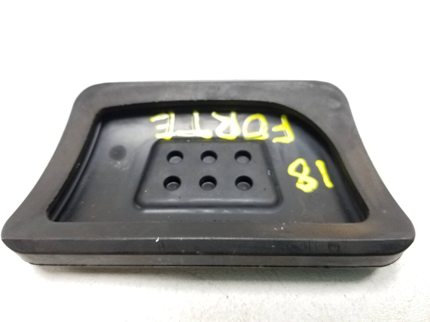 17 18 Kia Forte Brake Pedal Rubber Pad OEM 49k Miles