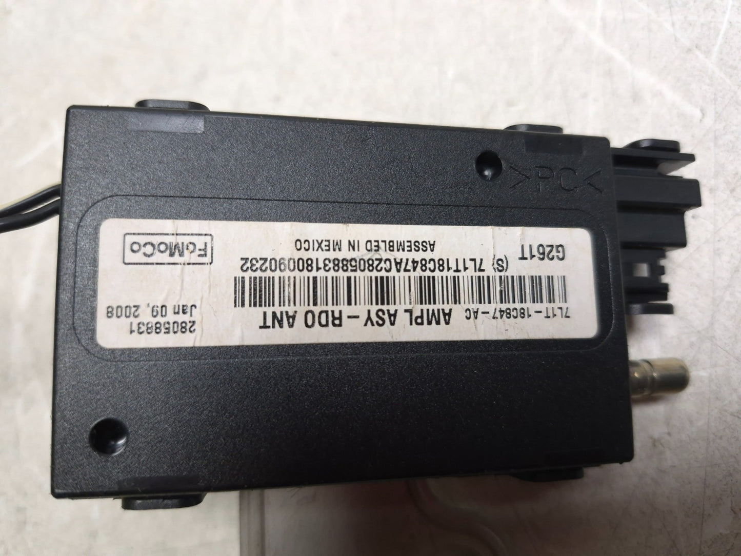 2008 Lincoln Navigator Antenna Amplifier Control Module OEM