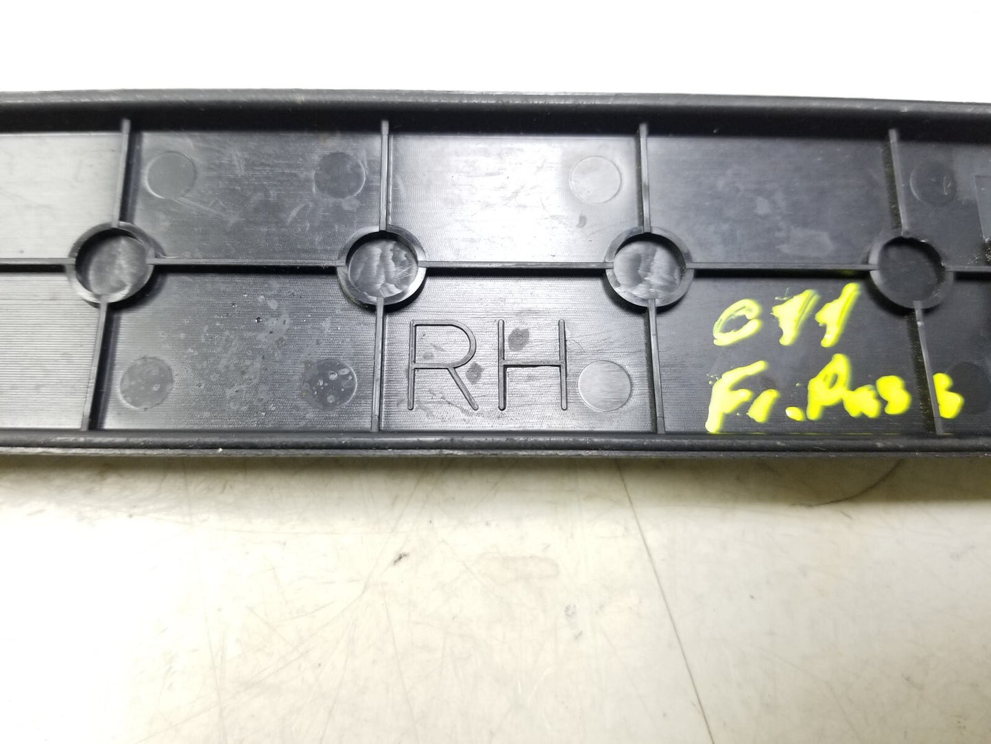 2008 - 2015 Nissan Rogue Door Sill Scuff Plate Trim Passenger Side 2pcs OEM